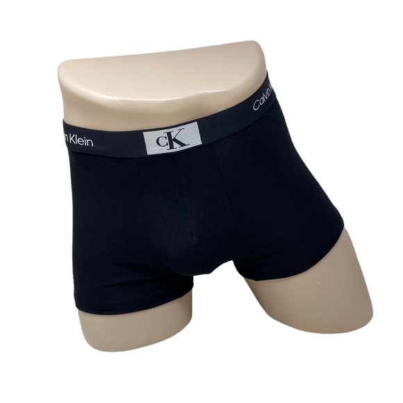 Calvin Klein 3 Pack Trunk Underwear Cotton Stretch Black Men's Size NB3528001 - Picture 2 of 9